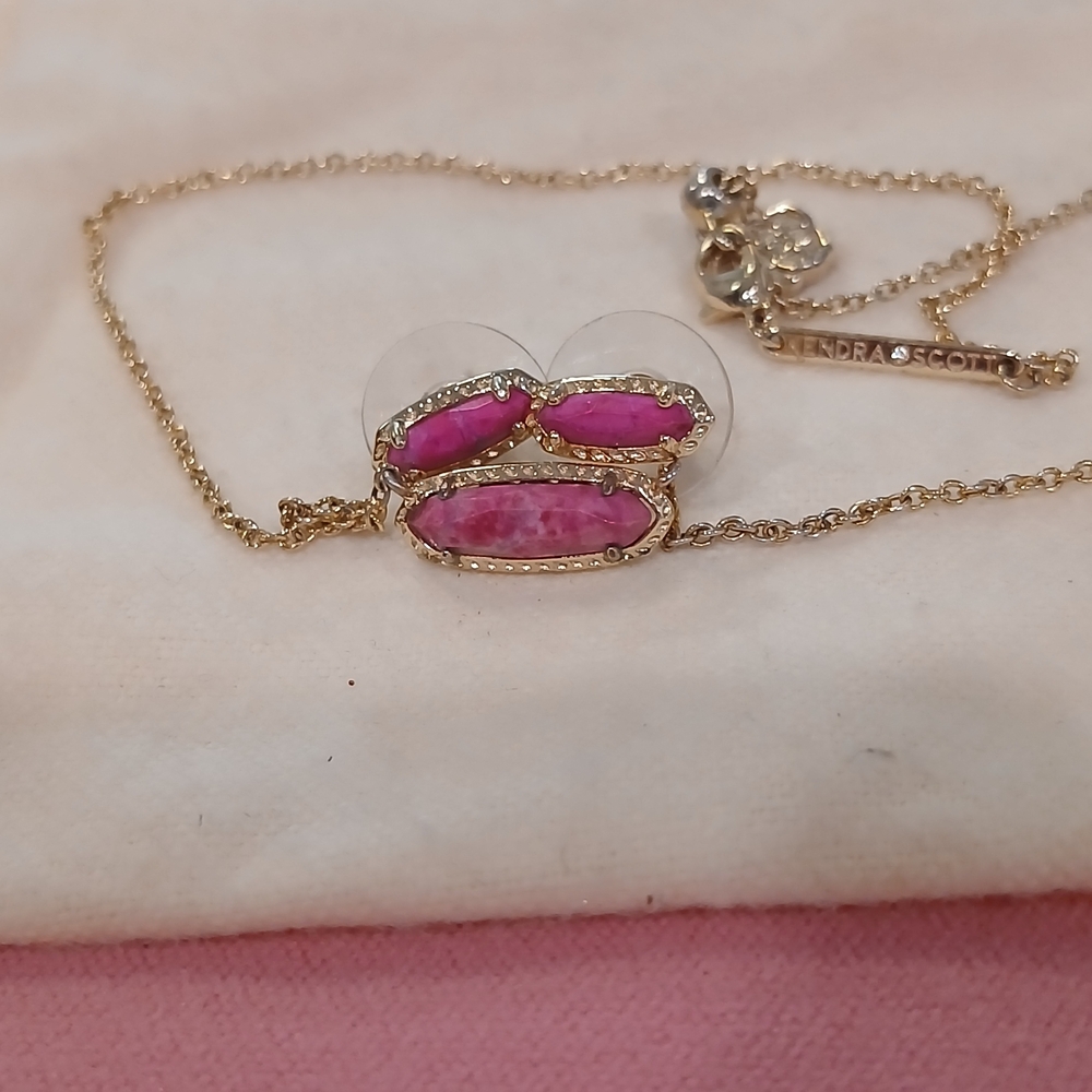 Kendra Scott Fuchsia and Gold Necklace